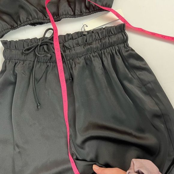 NWOT Paper Moon NWT Black Satin Two Piece Crop Top Set Womens Size Small - Picture 16 of 16